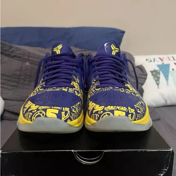 Kobe 5 5 rings.